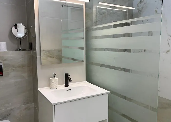 Langa Spitalul Bagdasar - Parcare Gratuita Lägenhet Bukarest